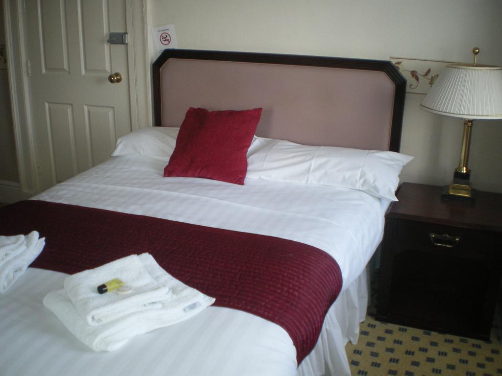 Crown Hotel Pwllheli Extérieur photo